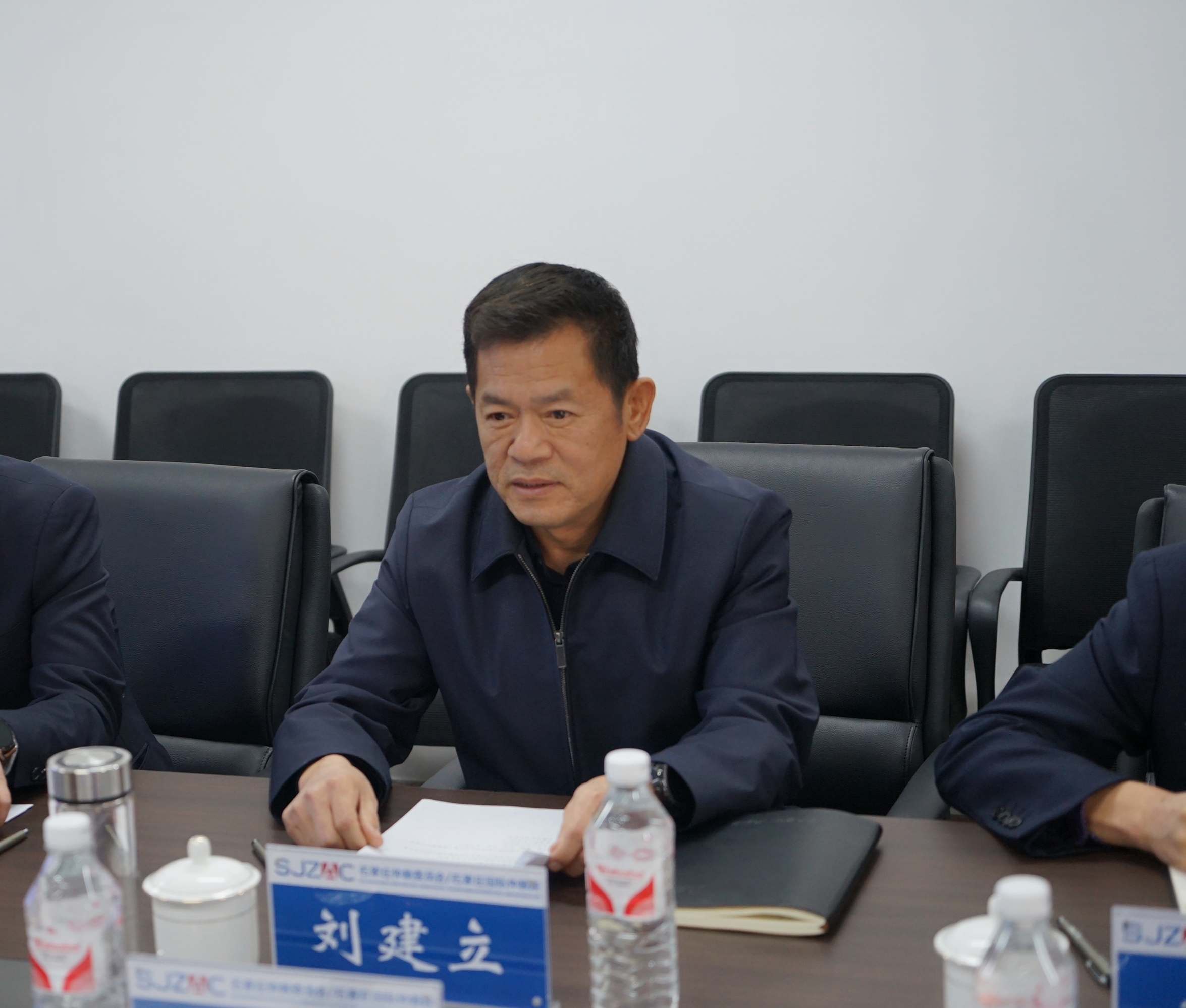天津仲裁委员会办公室主任金鸿侠一行到石家庄仲裁委员会考察调研